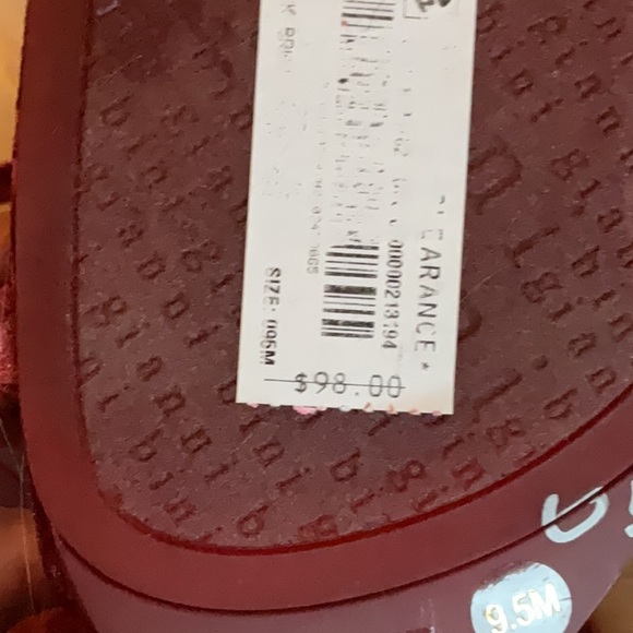 NWT- Gianni Bini Crushed Velvet Heels - Picture 5 of 6